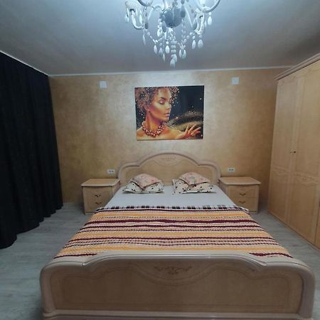 Kriss Apartment Luxury Târgu Jiu Eksteriør bilde