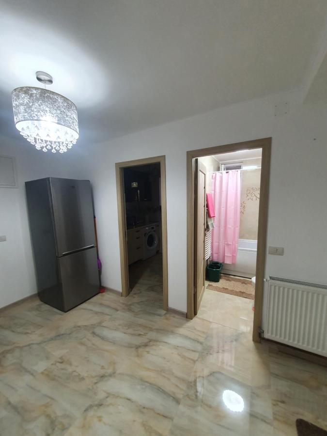 Kriss Apartment Luxury Târgu Jiu Eksteriør bilde