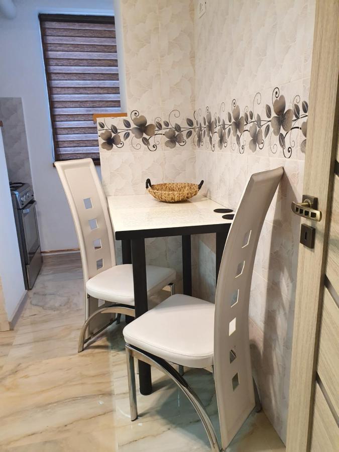 Kriss Apartment Luxury Târgu Jiu Eksteriør bilde