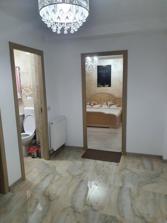 Kriss Apartment Luxury Târgu Jiu Eksteriør bilde